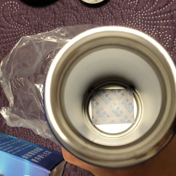 Brand new in box vacuum flask G-shock - Picture 4 of 4